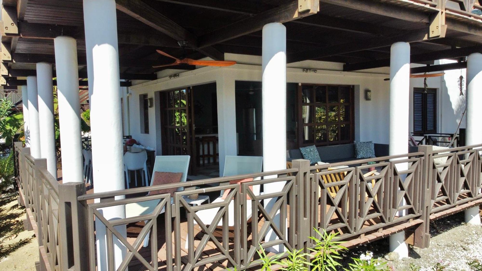 Blue Bay Beach Villas & Apartments Екстериор снимка