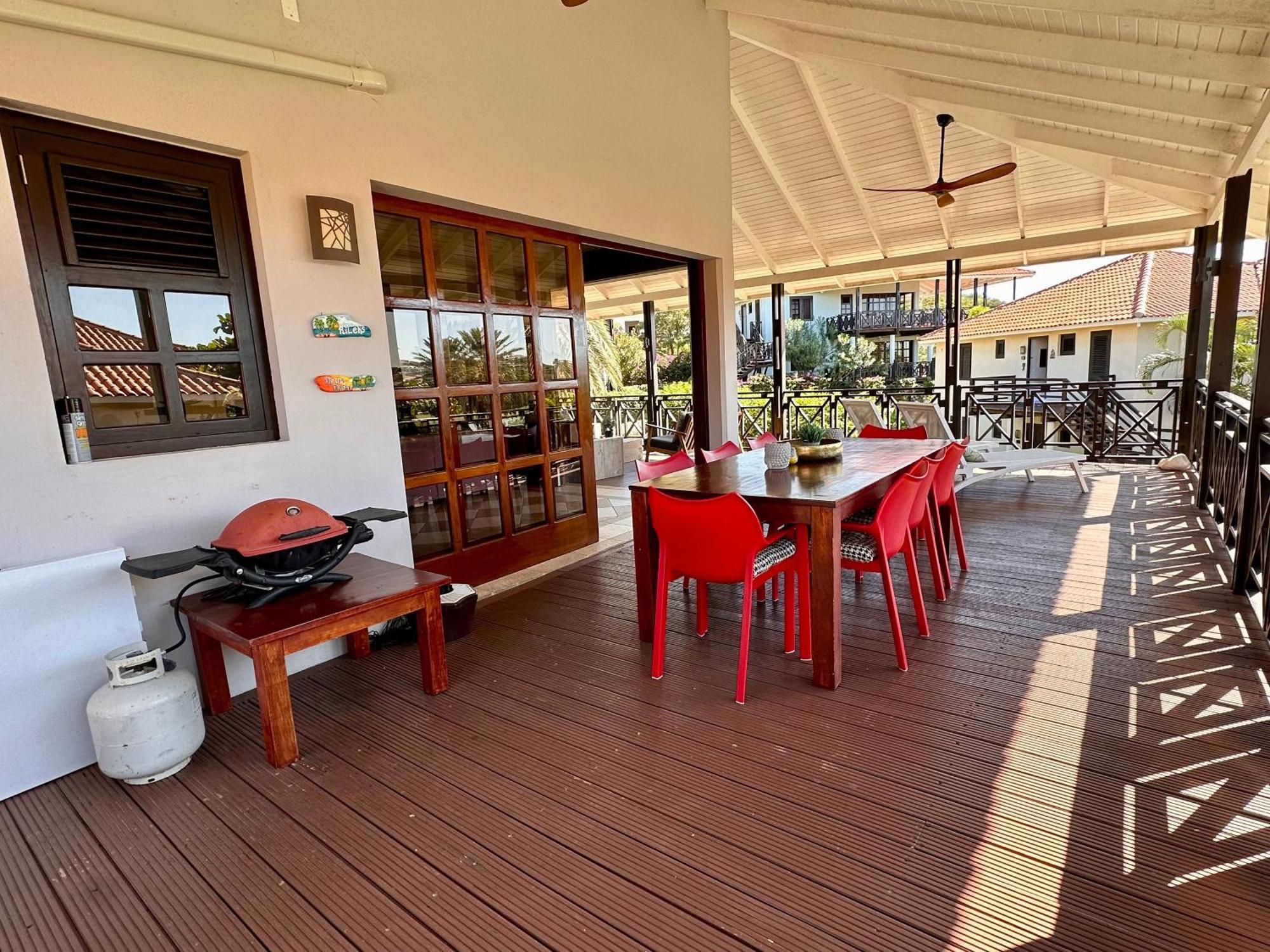 Blue Bay Beach Villas & Apartments Екстериор снимка
