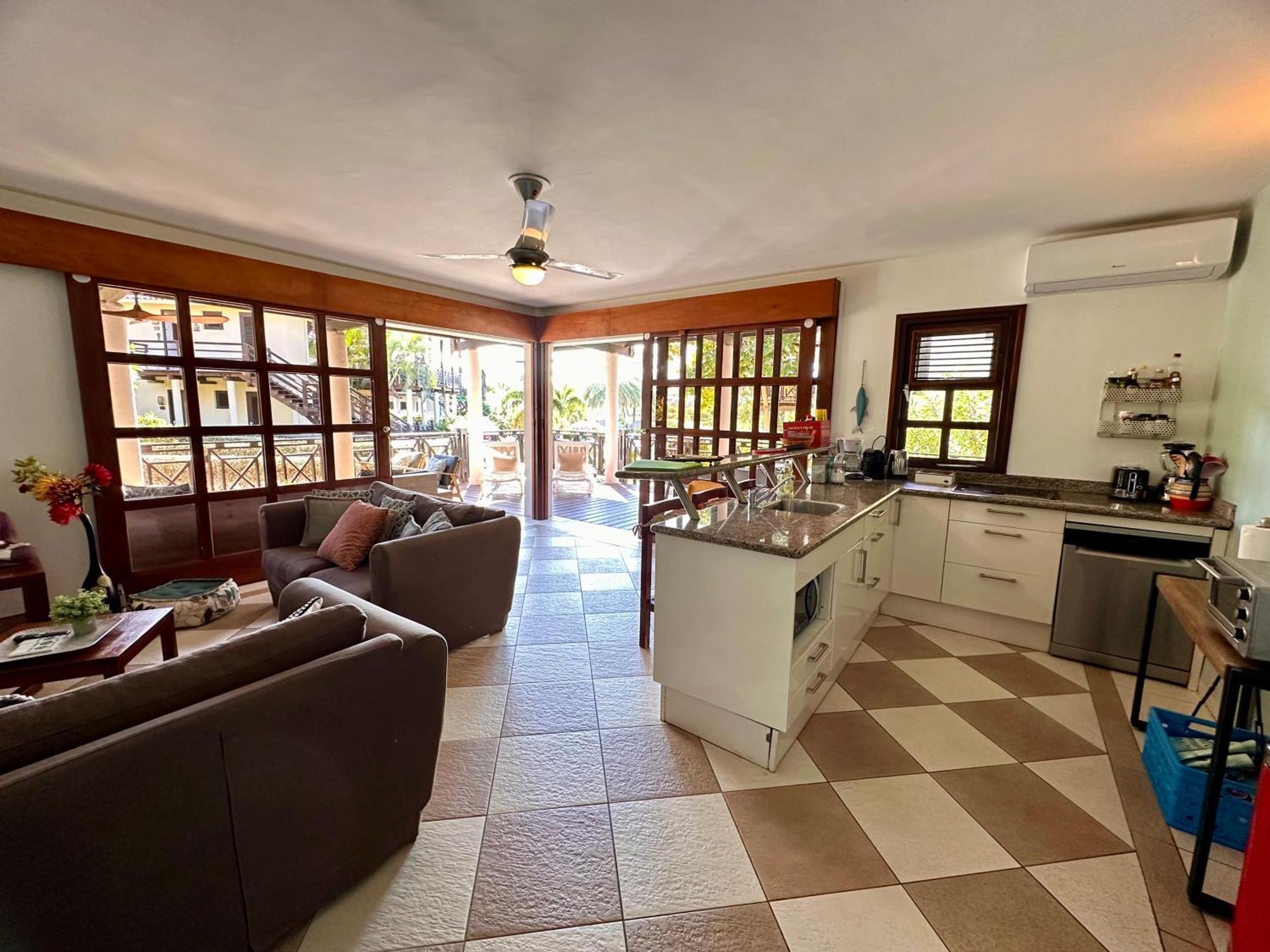 Blue Bay Beach Villas & Apartments Екстериор снимка