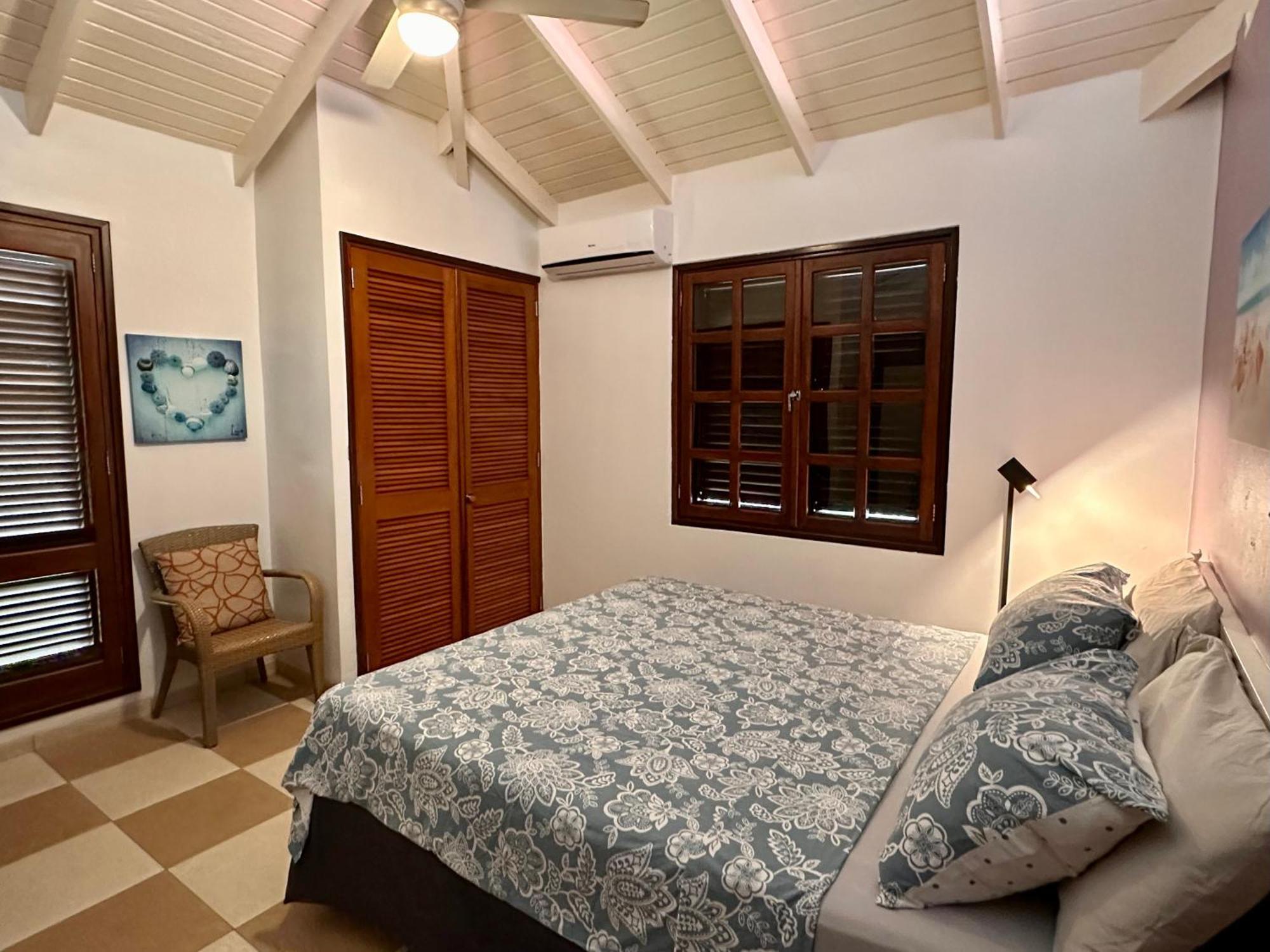 Blue Bay Beach Villas & Apartments Екстериор снимка